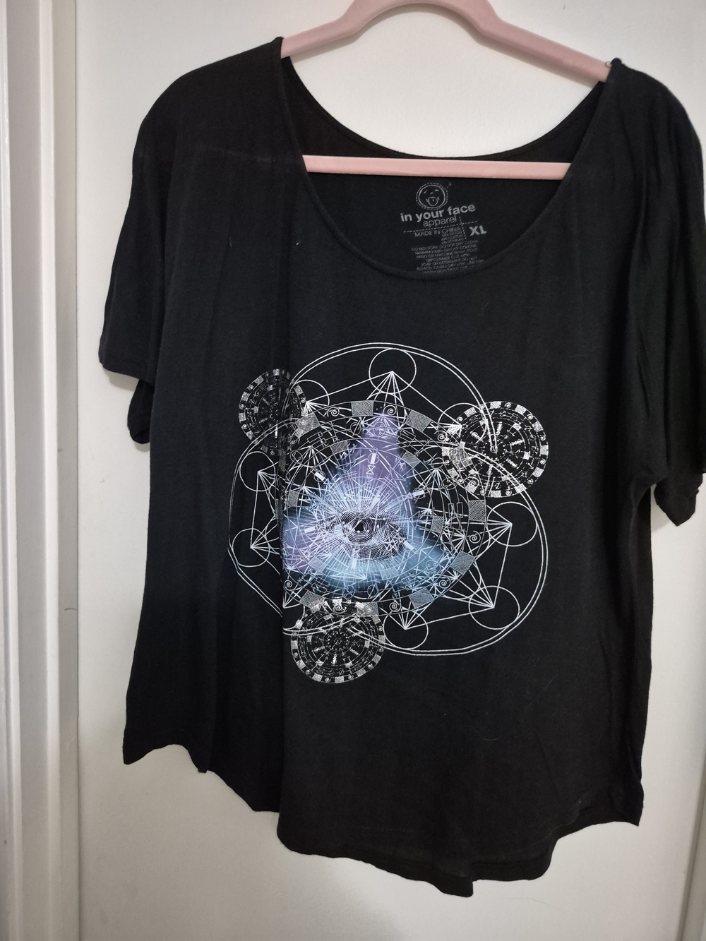 In Your Face Black Graphic Scoop Neck Women’s Top - Eye Triangle Design